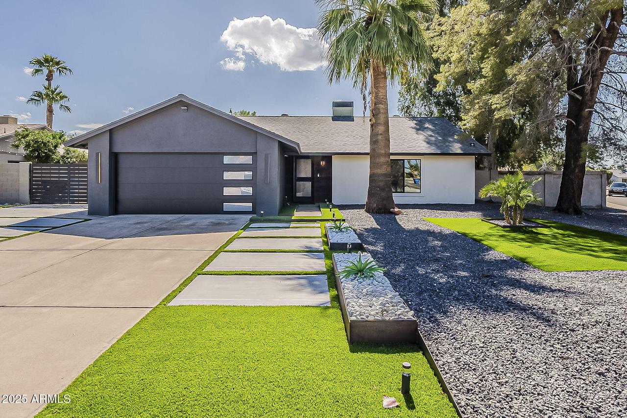 5239 E Waltann Ln., Scottsdale, AZ 85254