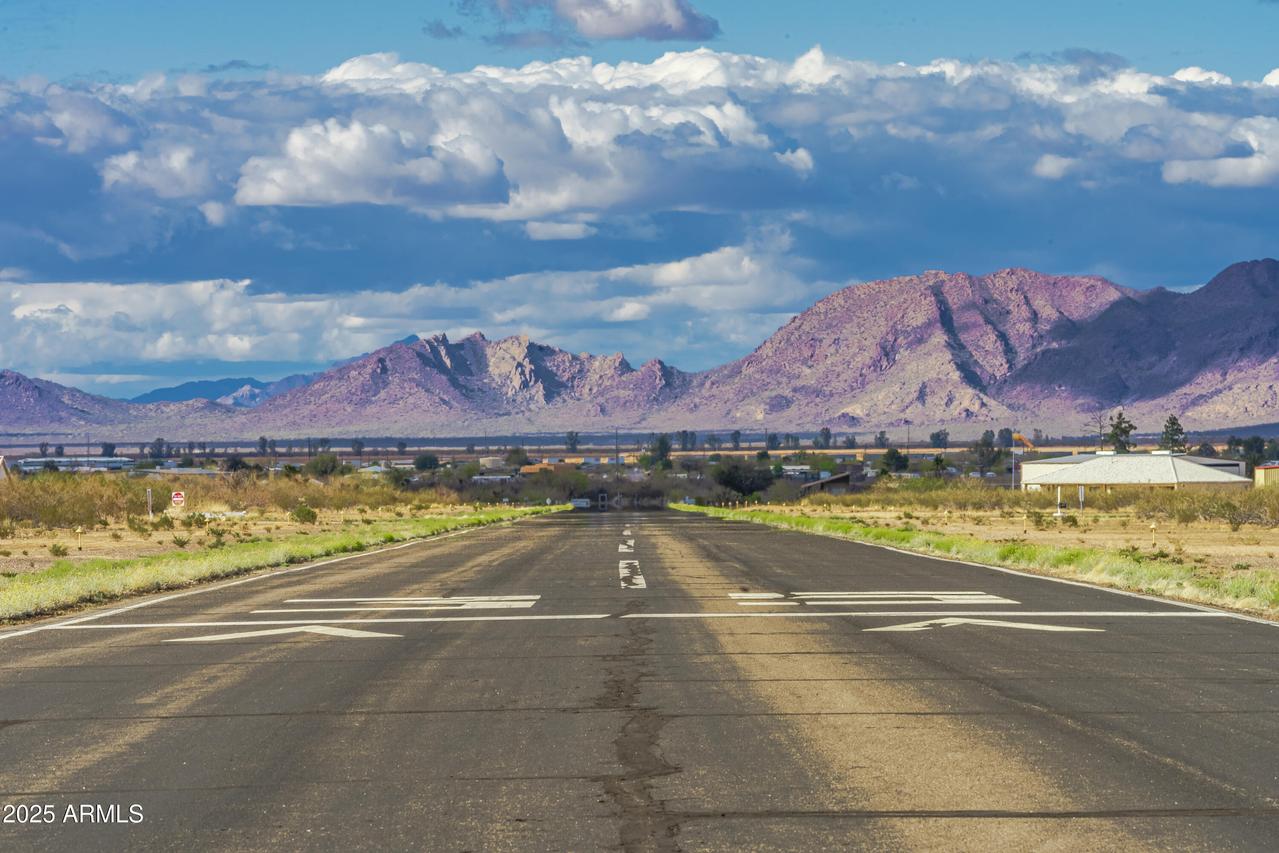 50979 W Iver Rd. #-, Aguila, AZ 85320