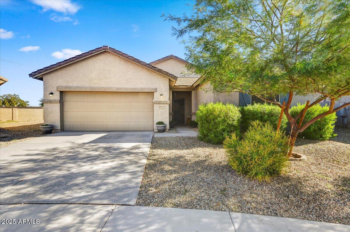 8927 N 70th Ave., Peoria, AZ 85345