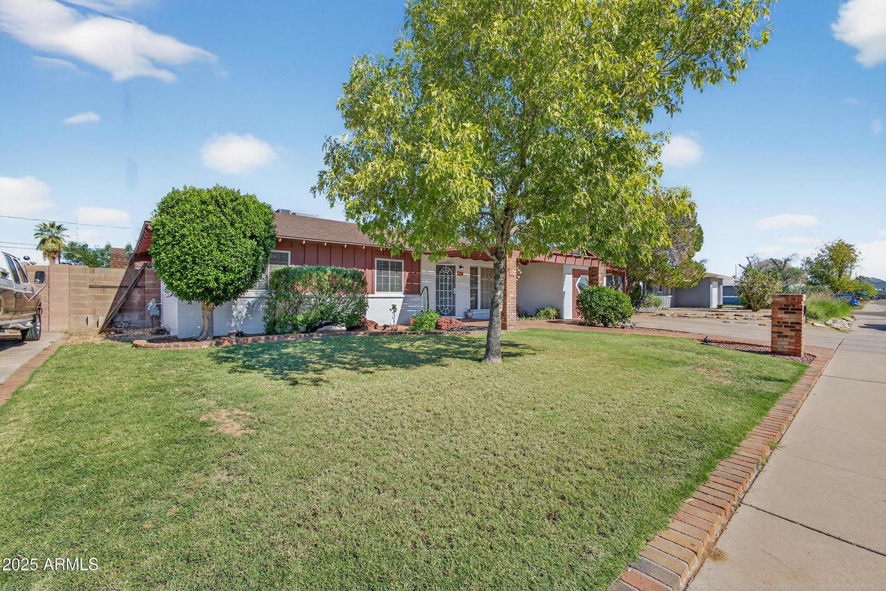 1708 W Mission Ln., Phoenix, AZ 85021