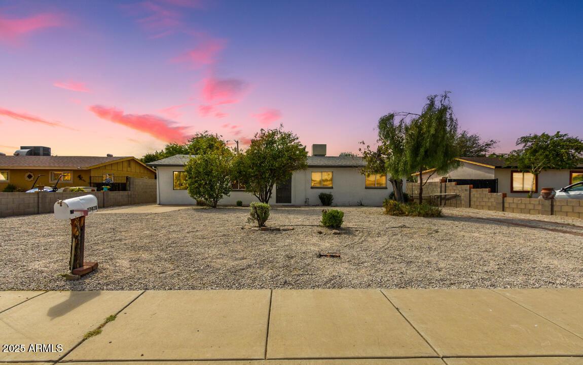 17428 N 20th St., Phoenix, AZ 85022