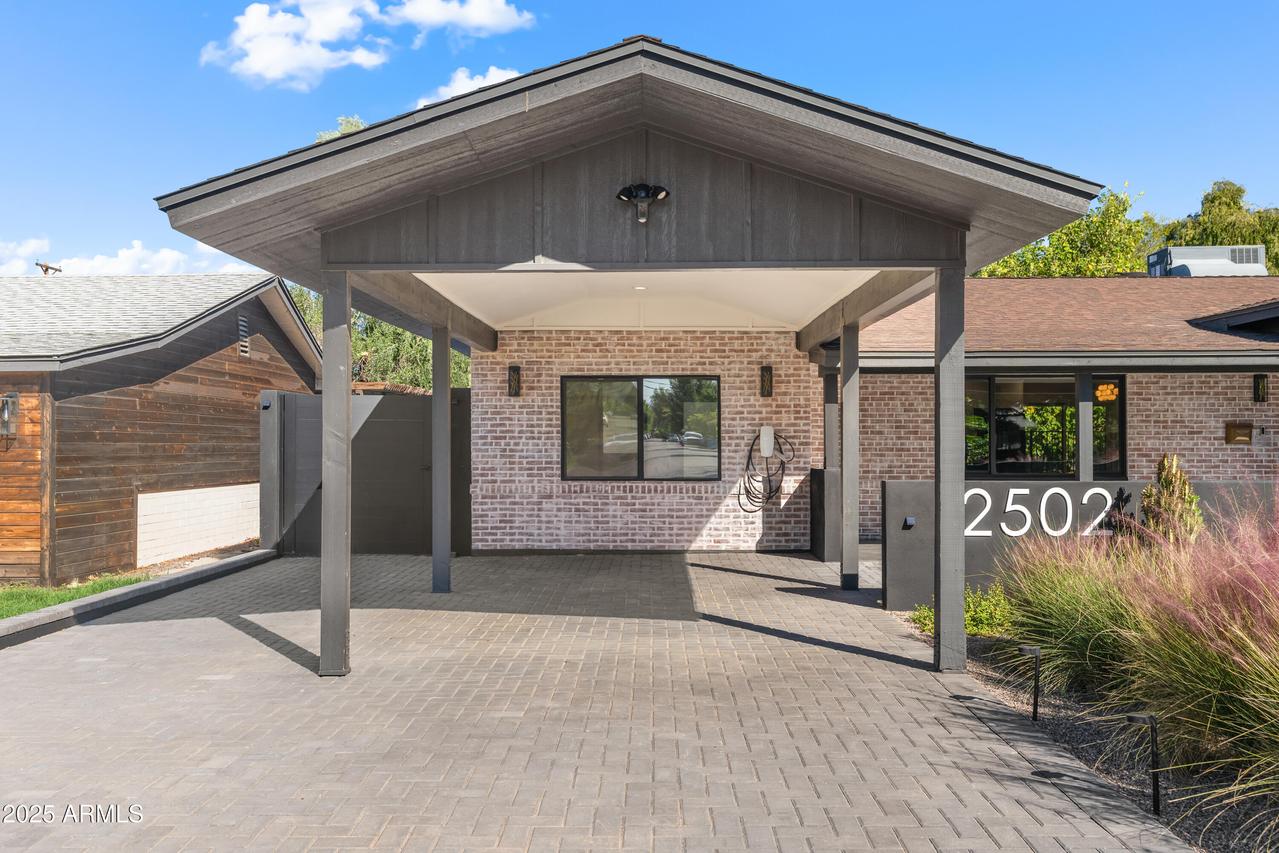 2502 E Whitton Ave., Phoenix, AZ 85016