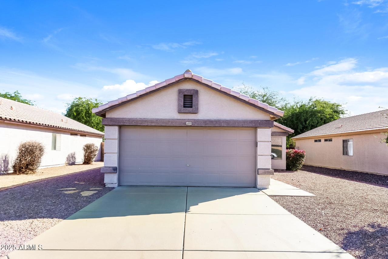 16909 N 157th Ave., Surprise, AZ 85374