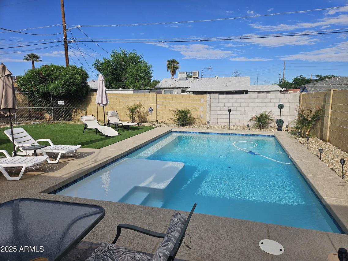 2720 W Ruth Ave., Phoenix, AZ 85051