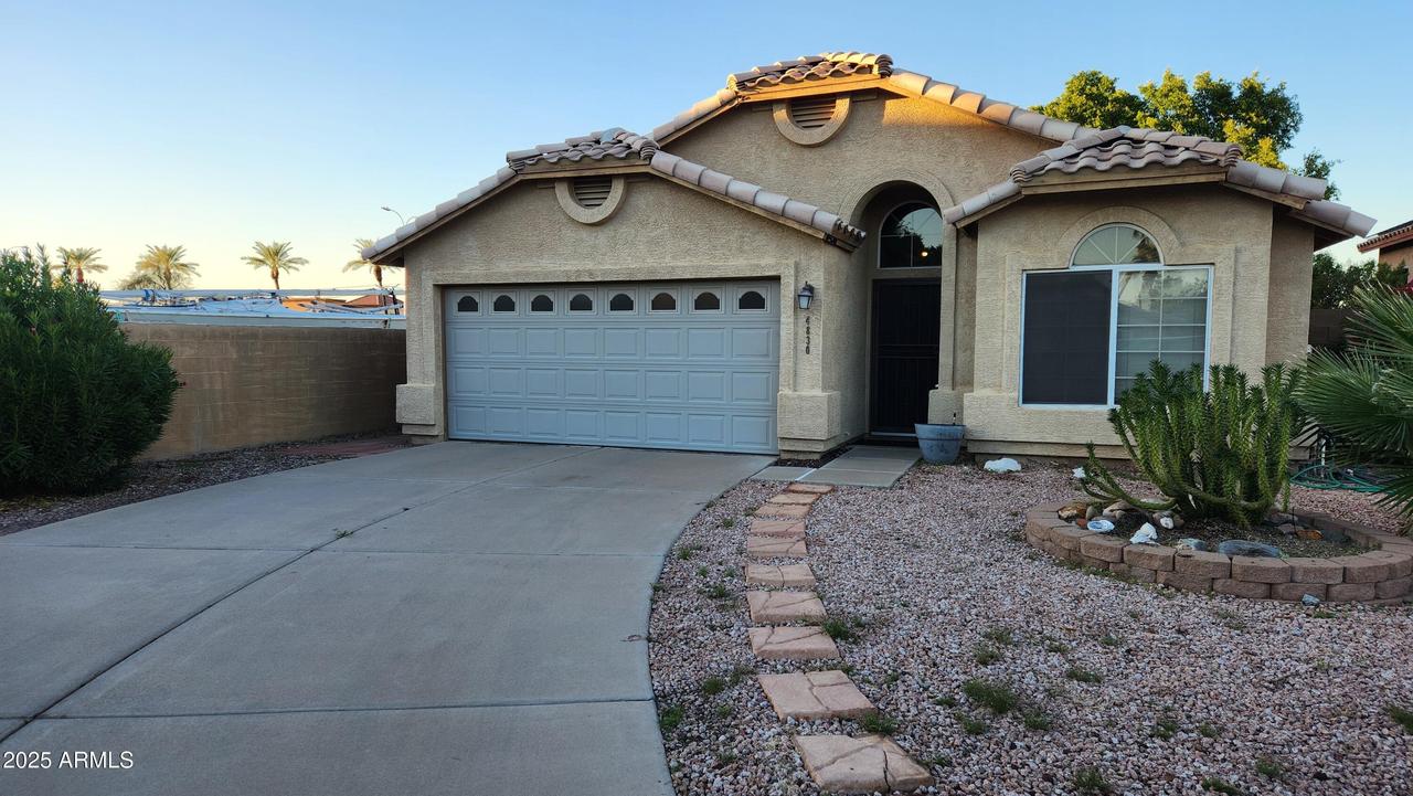 4830 W Shannon Ct., Chandler, AZ 85226