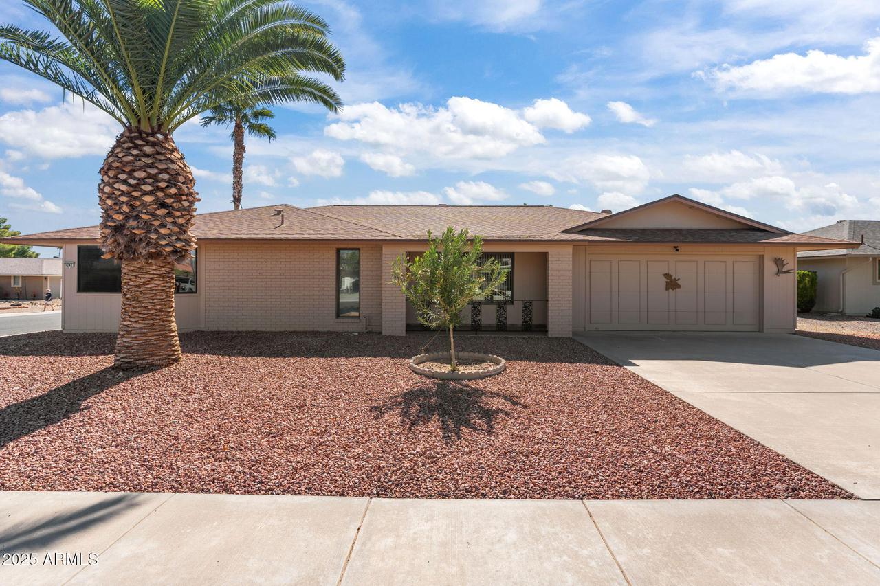 12423 W Aurora Dr., Sun City West, AZ 85375