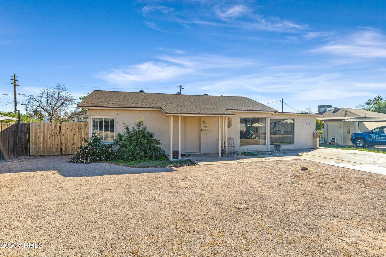 29 W Mission Ln., Phoenix, AZ 85021