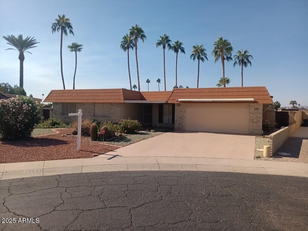 13832 N Crown Point, Sun City, AZ 85351