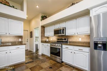 11282 S San Roberto Dr., Goodyear, AZ 85338