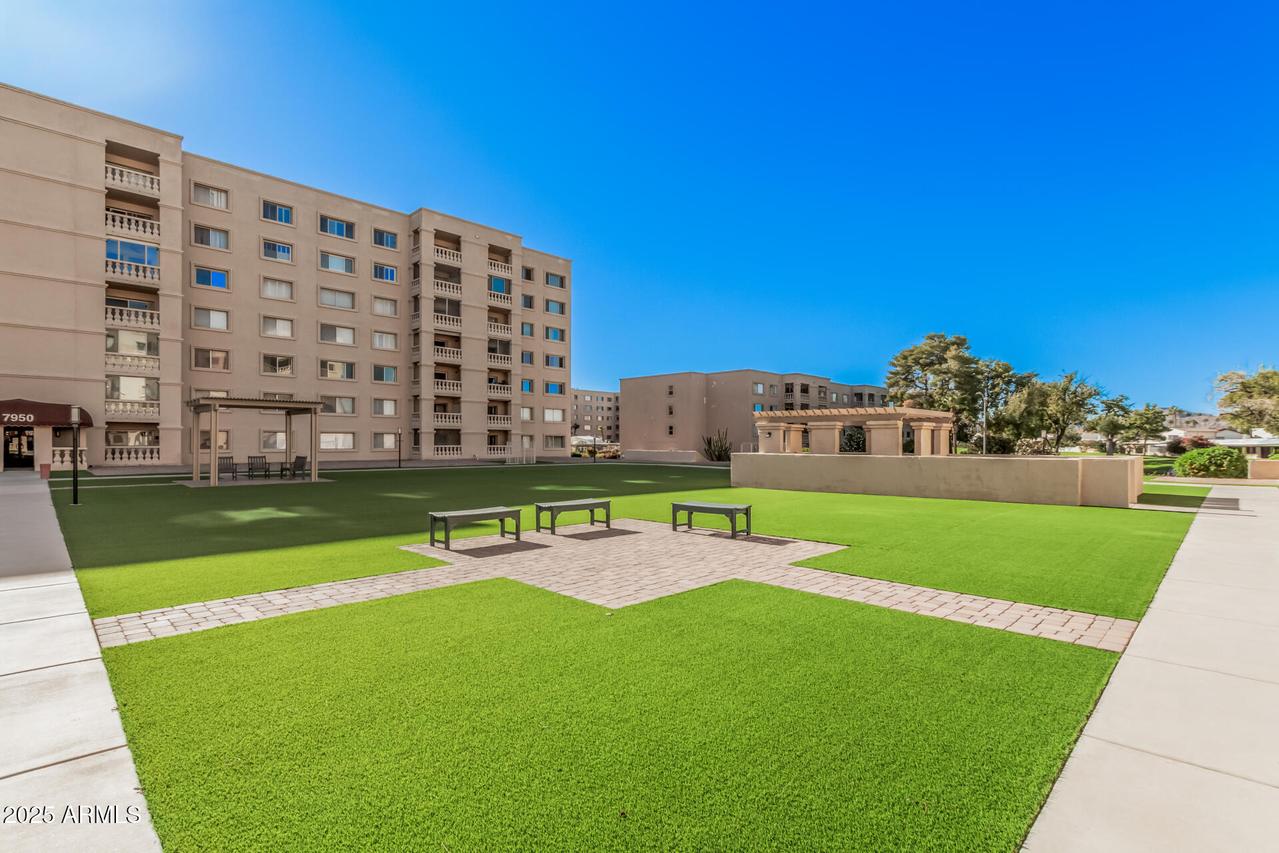 7970 E Camelback Rd. #611, Scottsdale, AZ 85251