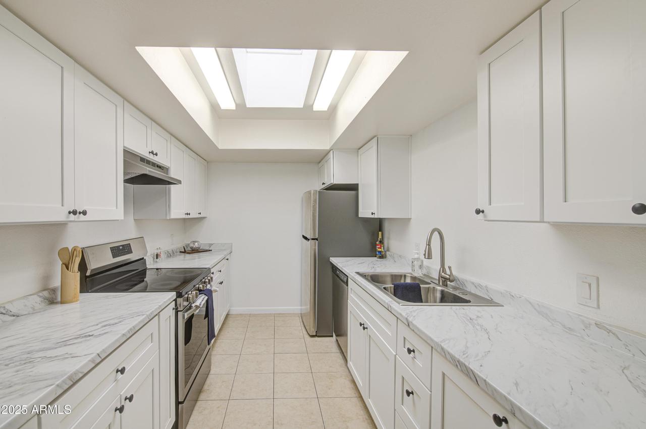 712 S Lebanon Ln., Tempe, AZ 85288