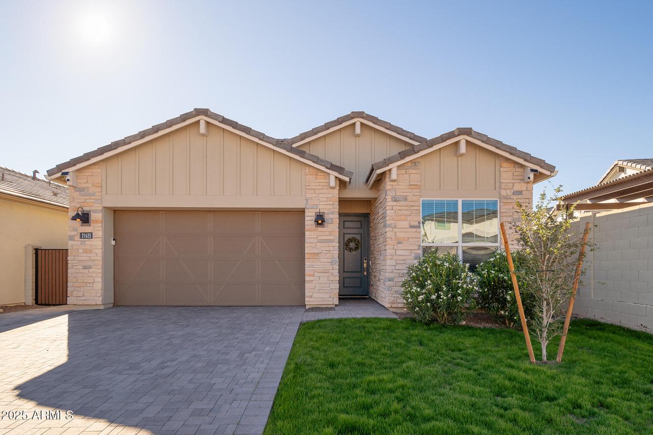 21635 N 102nd Ave., Peoria, AZ 85382