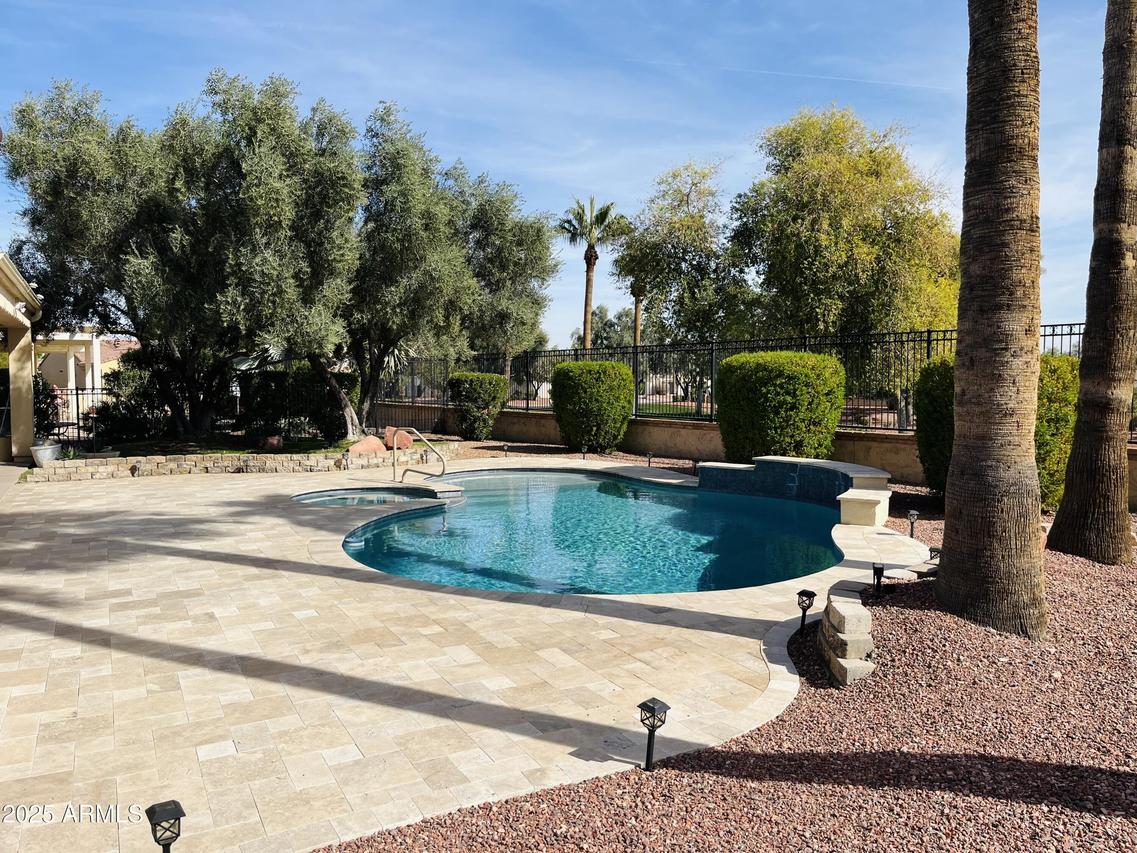 13417 W La Vina Dr., Sun City West, AZ 85375