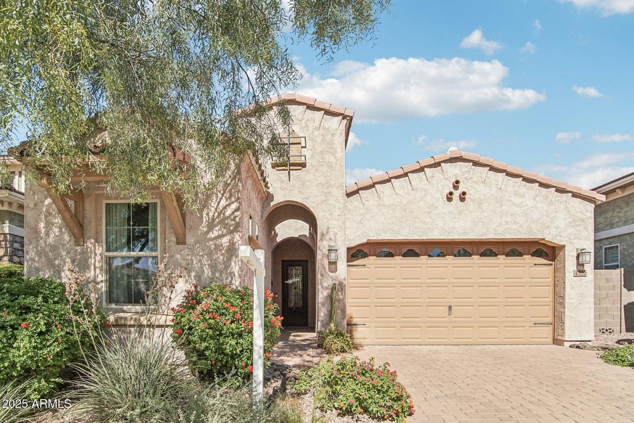 4516 E Walter Way, Phoenix, AZ 85050