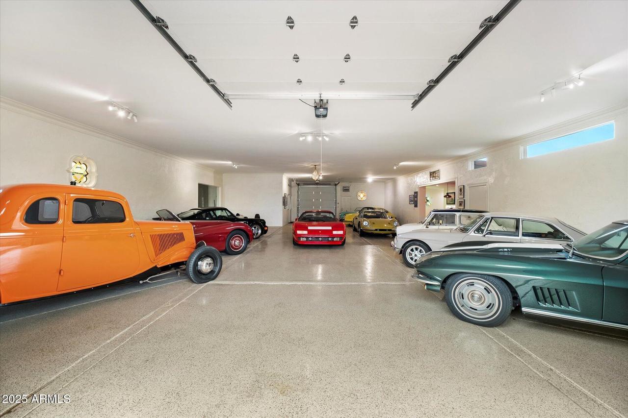 6040 E Fleming Springs Rd., Cave Creek, AZ 85331