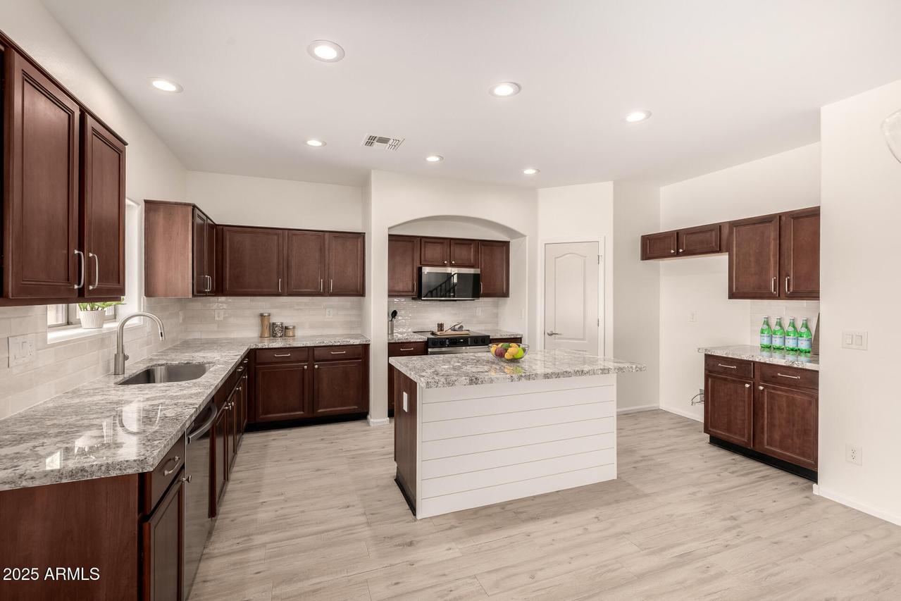 1148 E Angeline Ave., San Tan Valley, AZ 85140