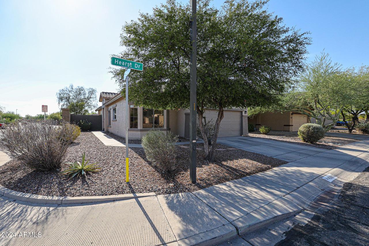 40802 N Hearst Dr., Anthem, AZ 85086