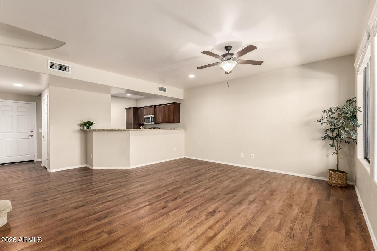 21655 N 36th Ave. #103, Glendale, AZ 85308