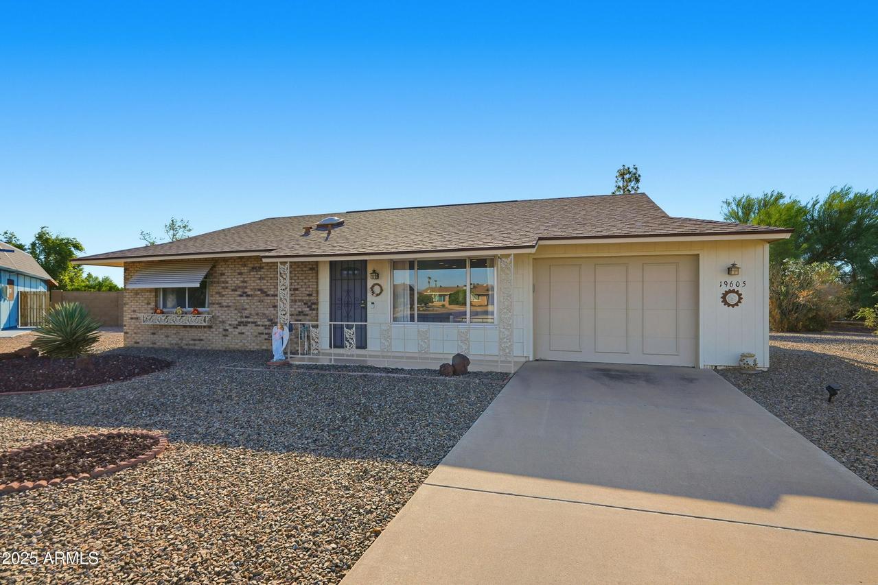 19605 N Pine Springs Dr., Sun City, AZ 85373