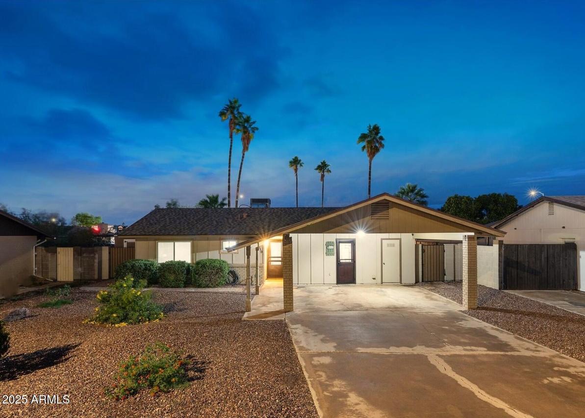 150 E Jasmine St., Mesa, AZ 85201