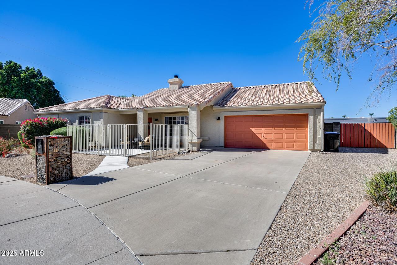 902 E Renee Dr., Phoenix, AZ 85024