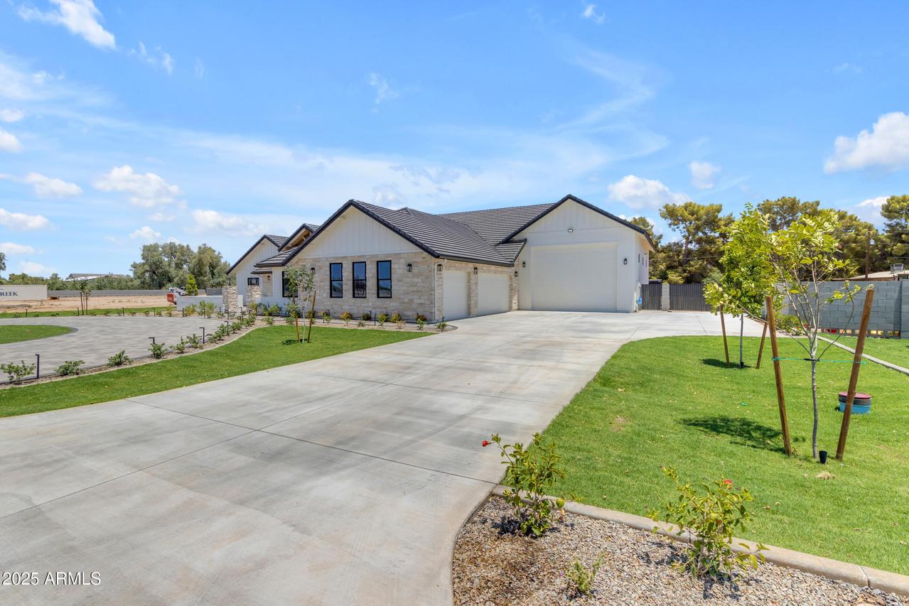 24215 S 223rd Pl., Queen Creek, AZ 85142