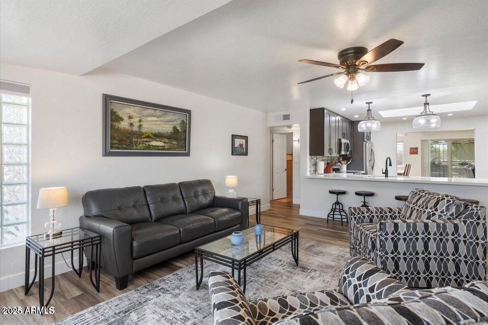 11421 W Lakeshore Dr., Youngtown, AZ 85363