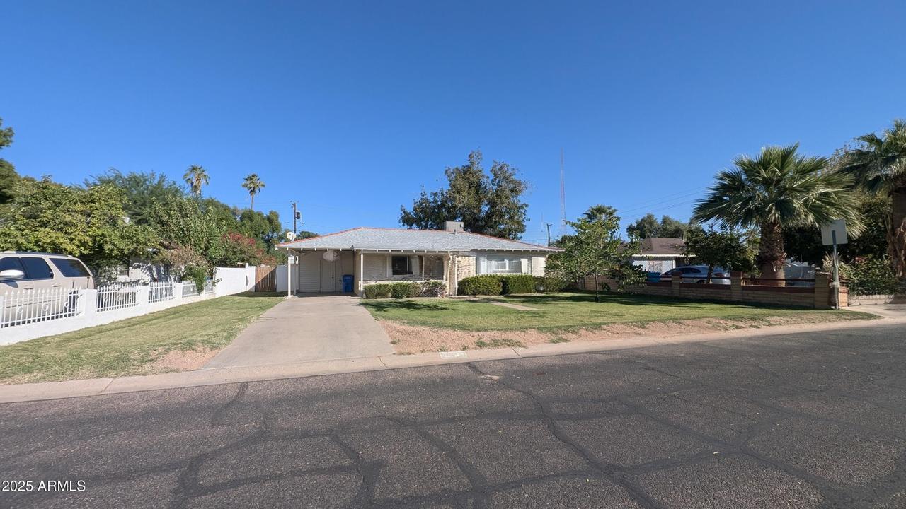 3528 E Sheridan St., Phoenix, AZ 85008
