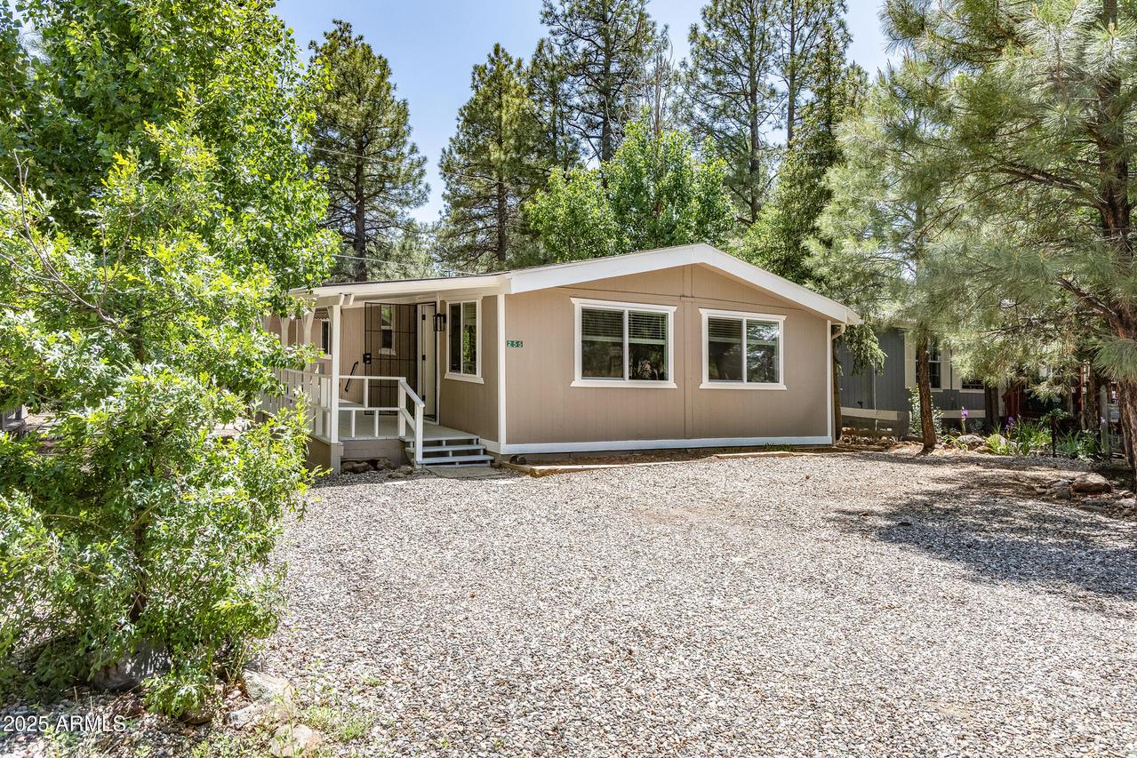 255 E Oak Dr., Munds Park, AZ 86017