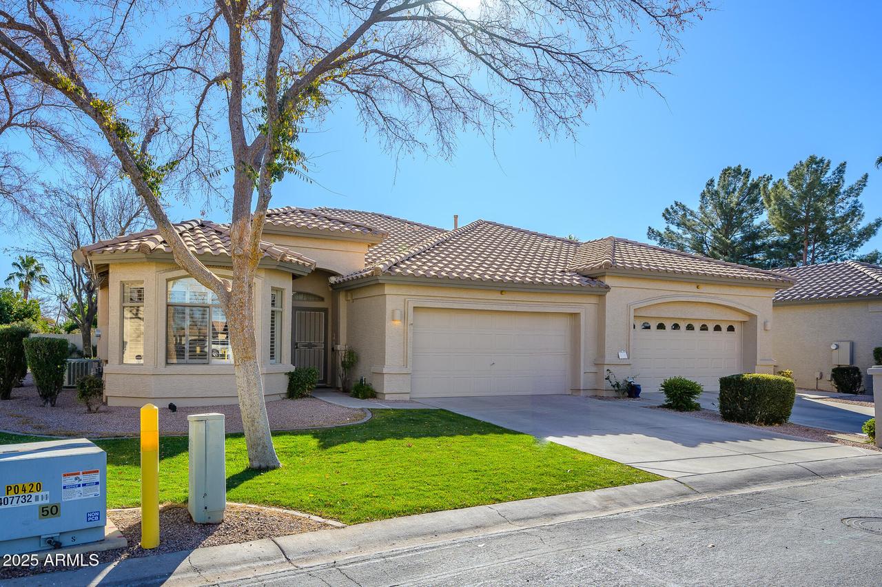 23901 S Vacation Way, Sun Lakes, AZ 85248