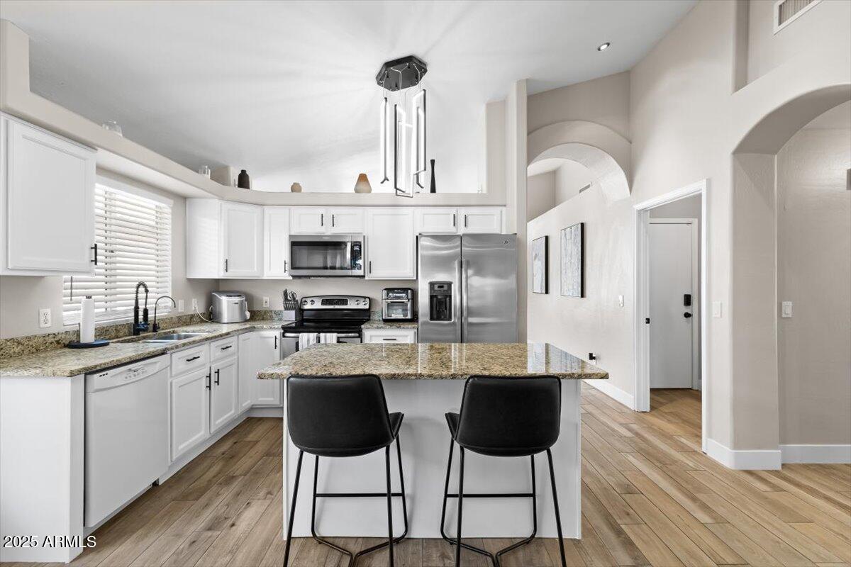 110 W Rosemonte Dr., Phoenix, AZ 85027