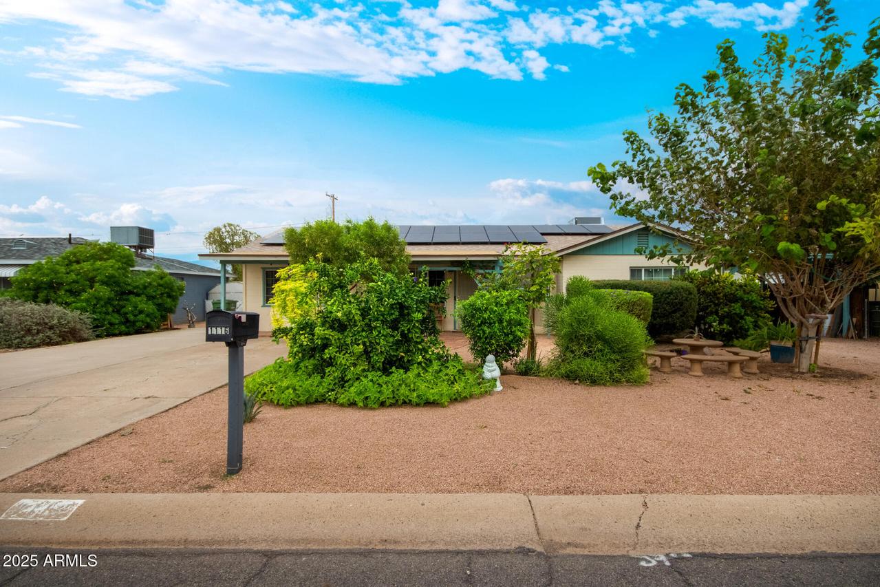 1116 E 11th St., Casa Grande, AZ 85122