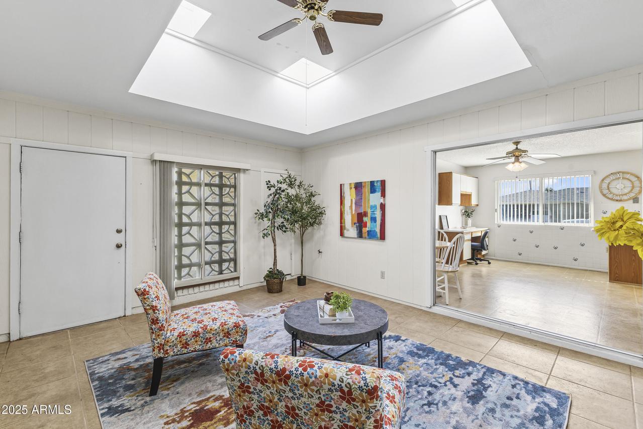 9202 N 107th Ave., Sun City, AZ 85351