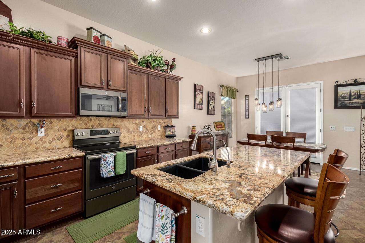 18115 W Desert View Ln., Goodyear, AZ 85338