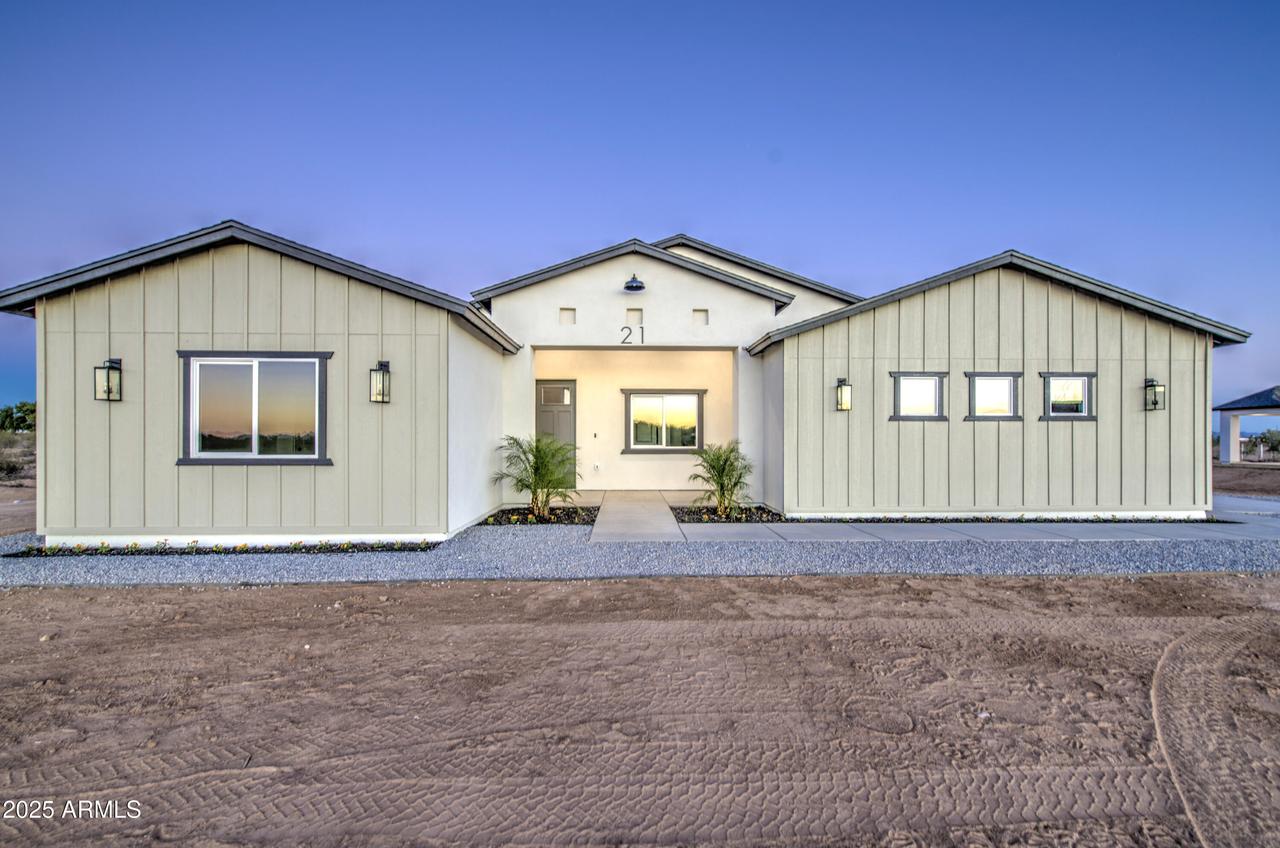 21 S 352nd Dr., Tonopah, AZ 85354