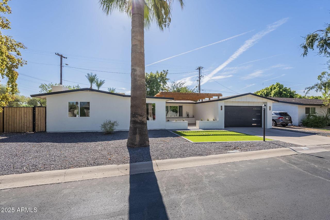 47 Spur Cir., Scottsdale, AZ 85251