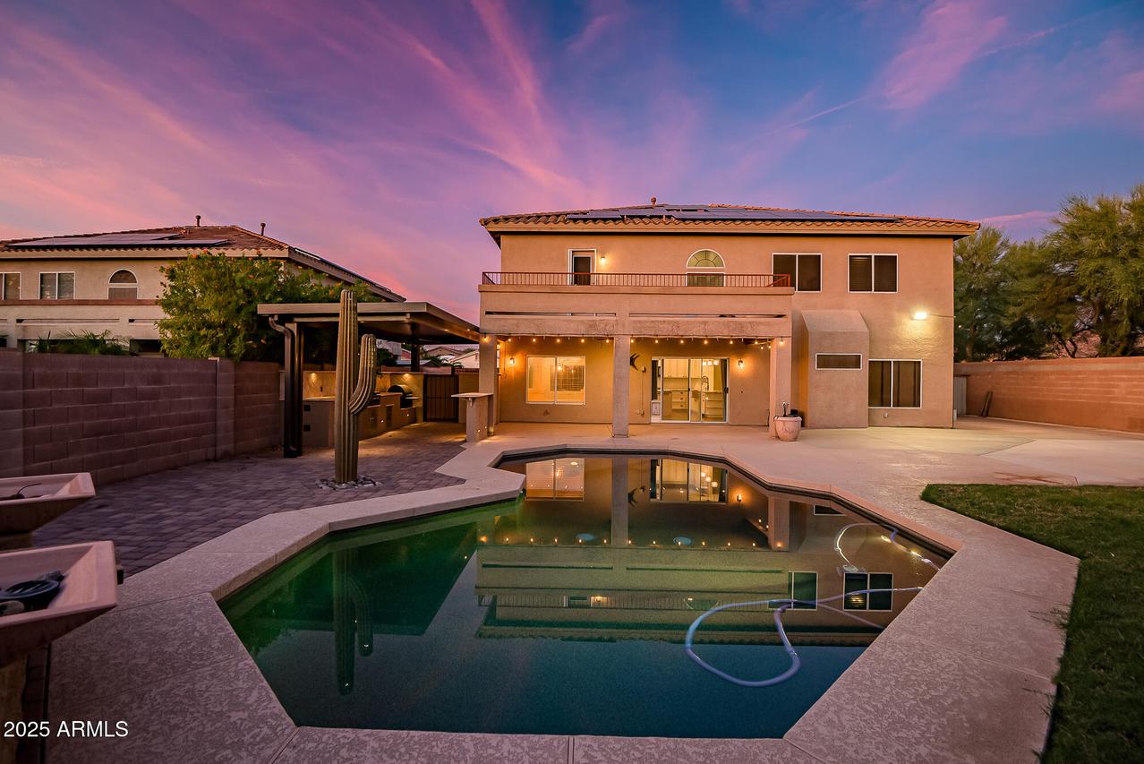 9569 W Redbird Rd., Peoria, AZ 85383