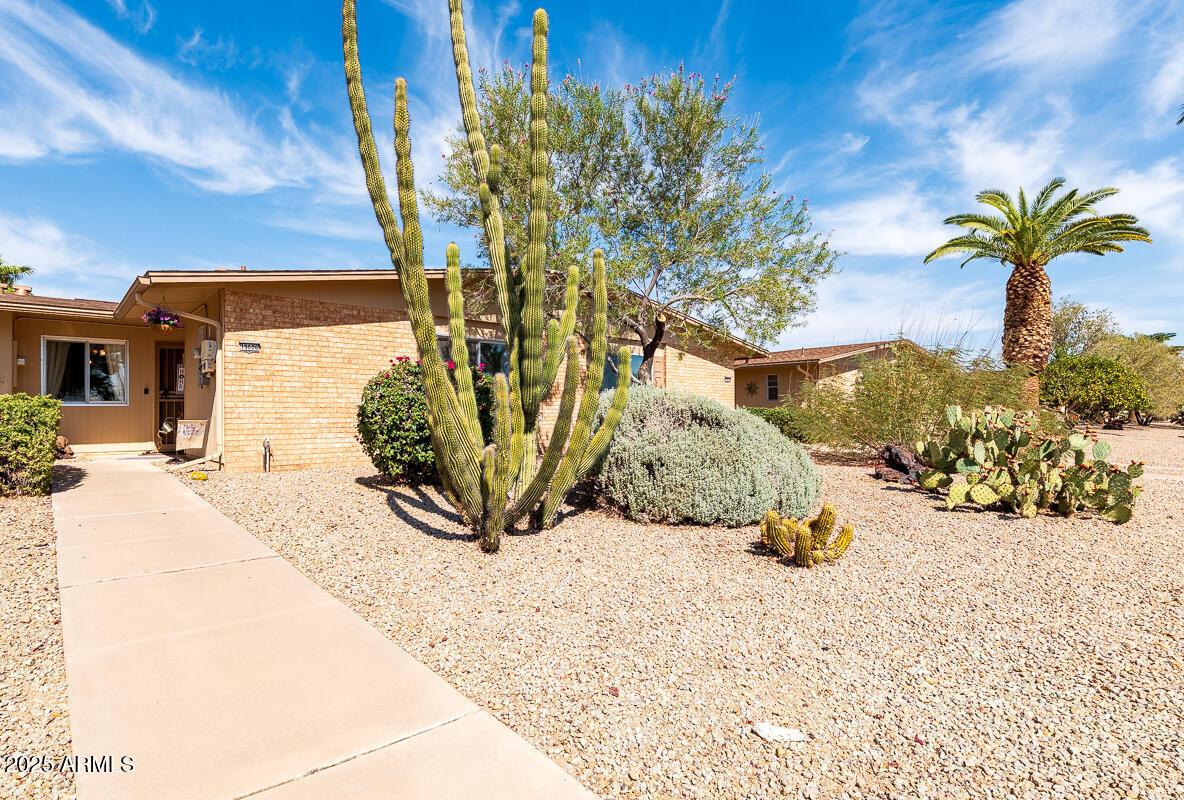 19606 N Camino Del Sol, Sun City West, AZ 85375