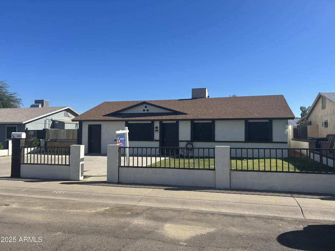 8201 S 26th St., Phoenix, AZ 85042