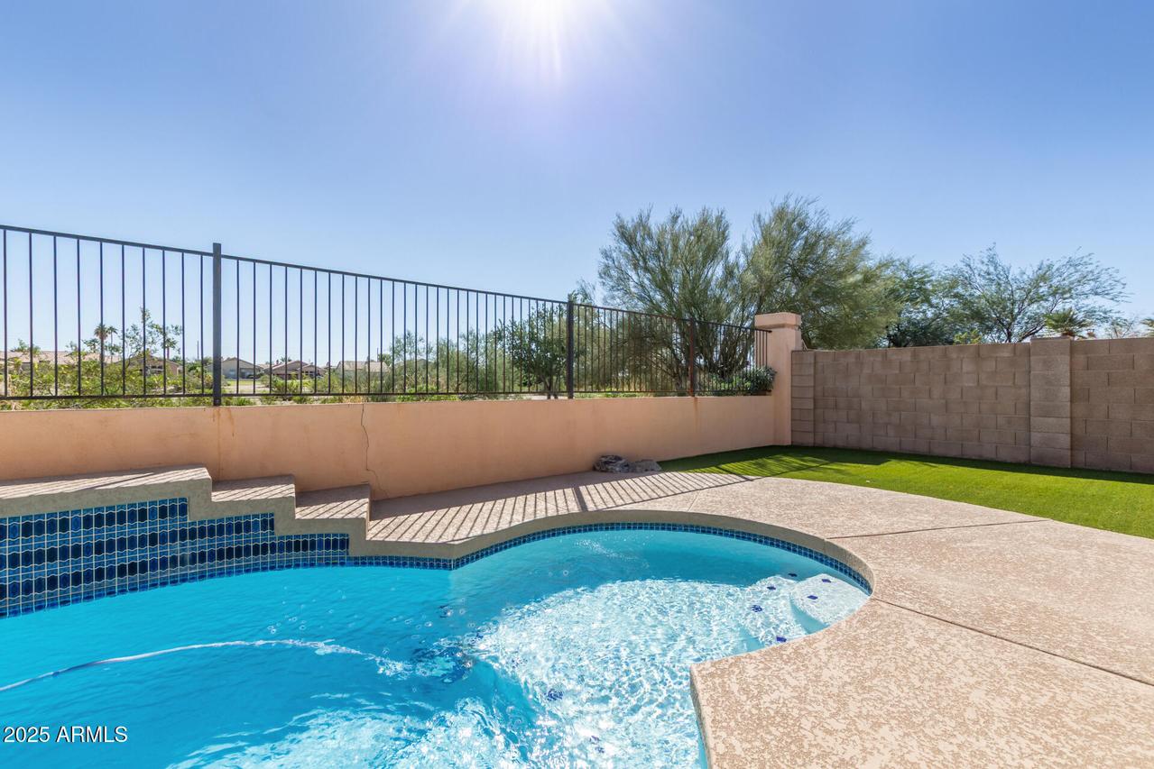6409 E Redmont Dr., Mesa, AZ 85215