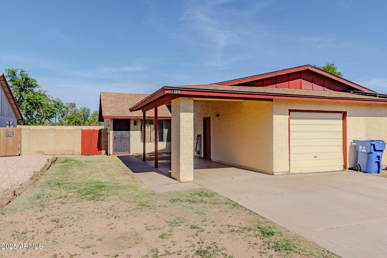 1328 E Palmdale Dr., Tempe, AZ 85282