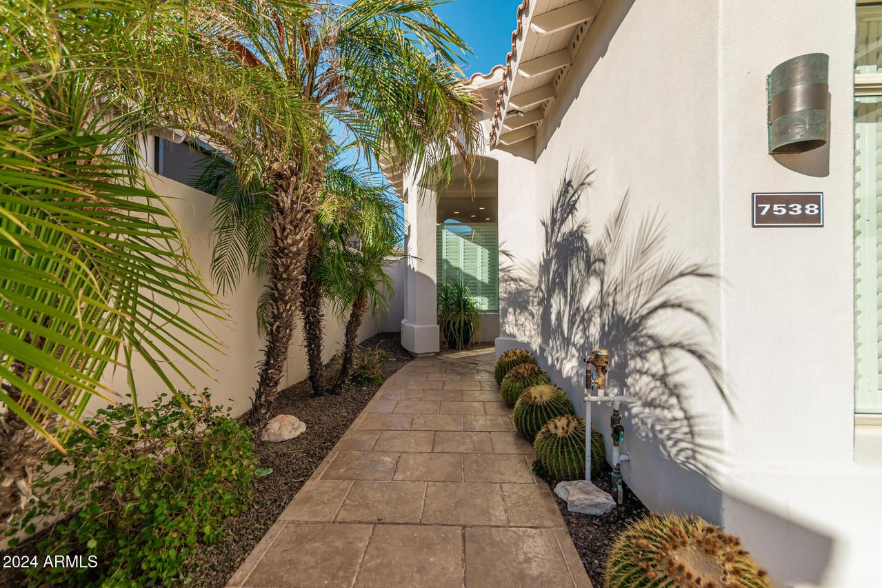 7538 E Tuckey Ln., Scottsdale, AZ 85250