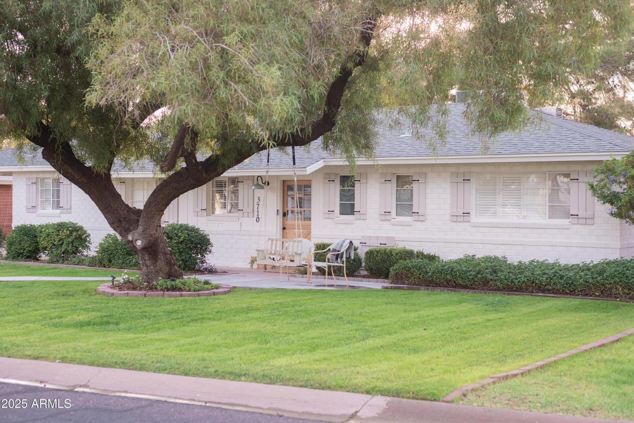 3710 N 48th Pl., Phoenix, AZ 85018