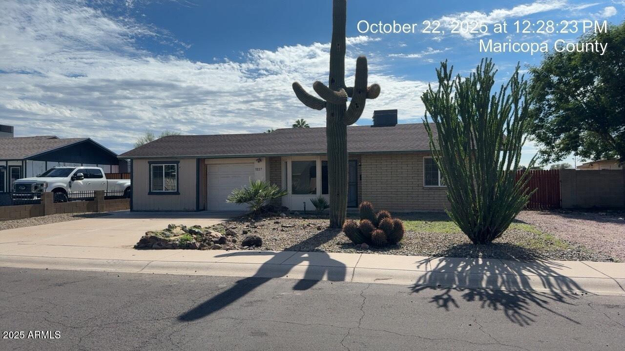 3227 W Lisbon Ln., Phoenix, AZ 85053