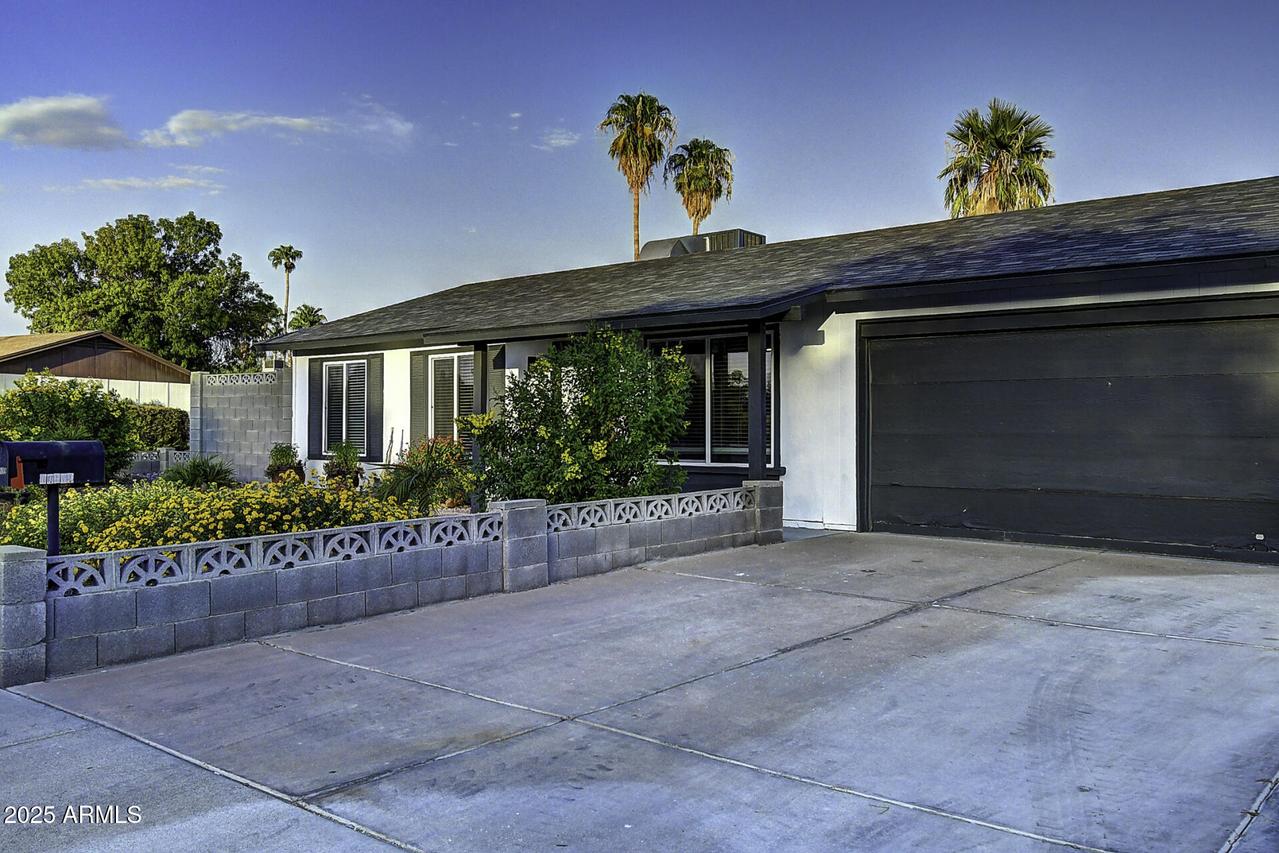 17659 N Paradise Park Dr., Phoenix, AZ 85032