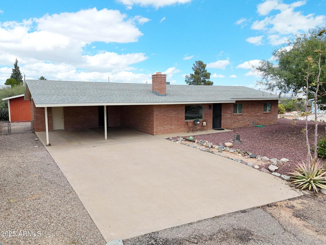 254 W La Cuesta Dr., Benson, AZ 85602