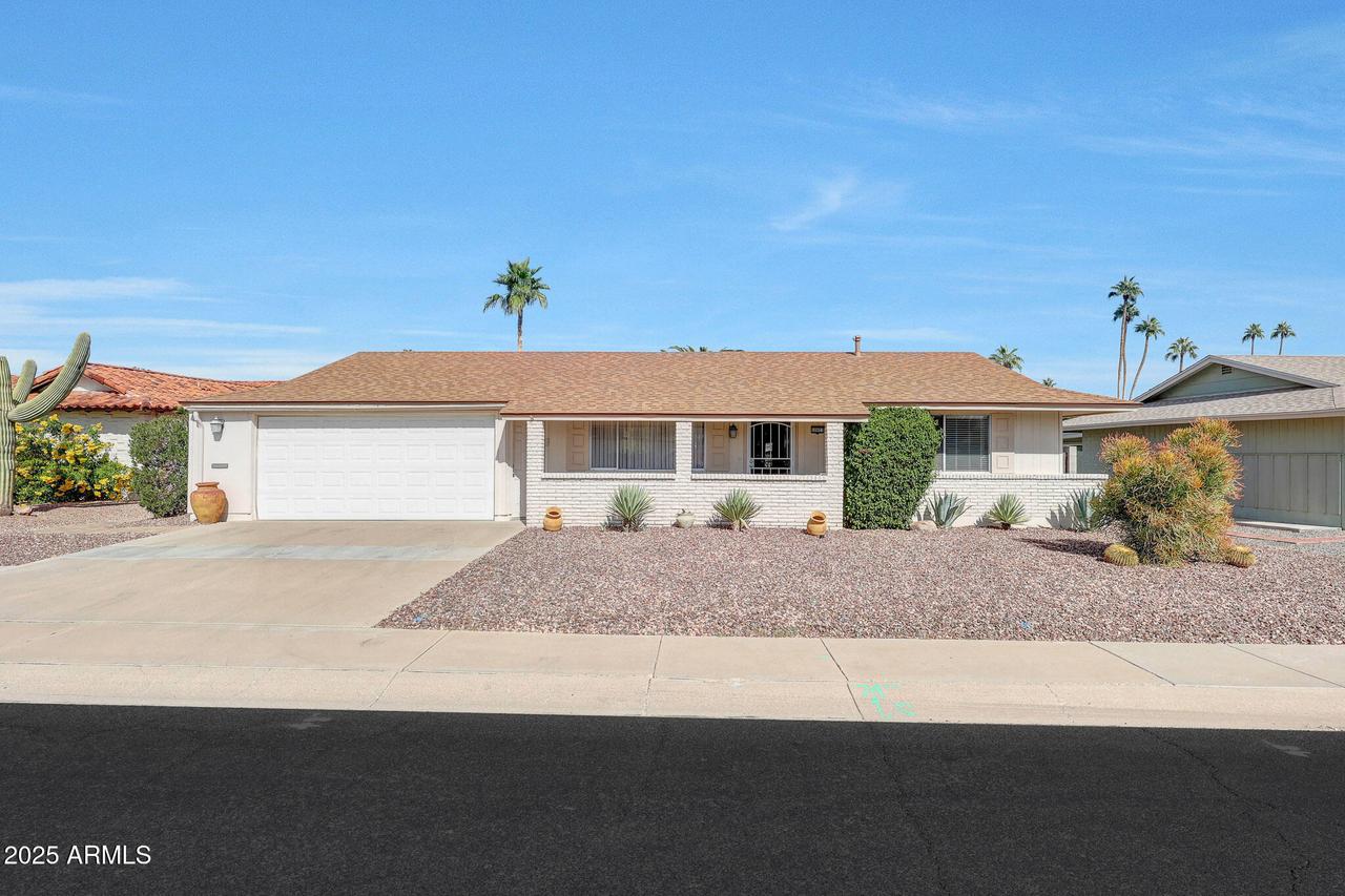 10921 W El Capitan Cir., Sun City, AZ 85351