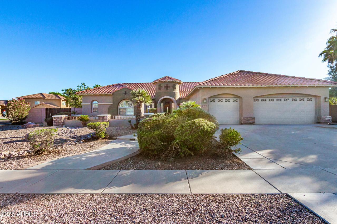 11733 E Starflower Dr., Chandler, AZ 85249