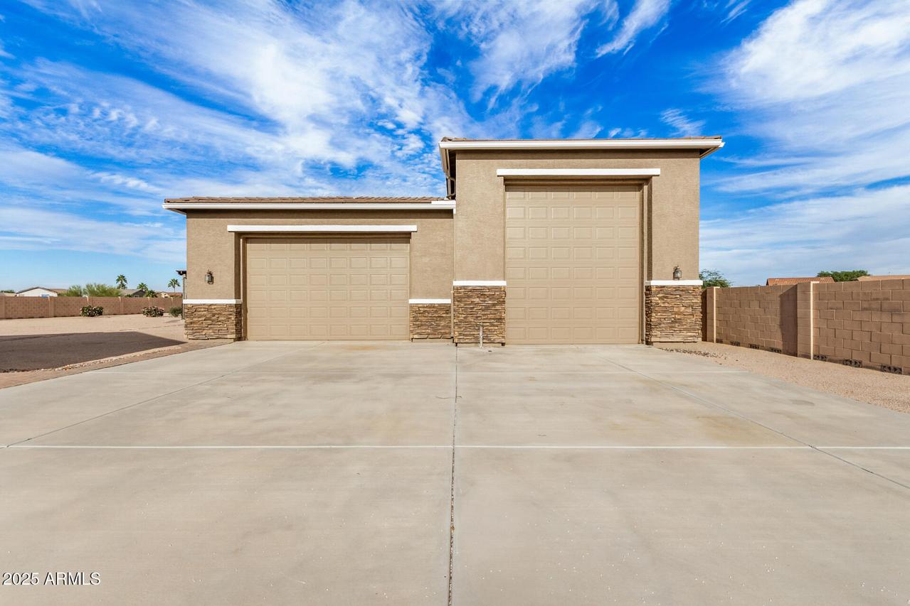 3178 W Roberts Rd., San Tan Valley, AZ 85144