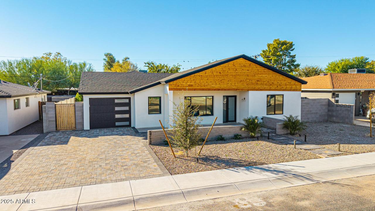 5712 N 11th Pl., Phoenix, AZ 85014